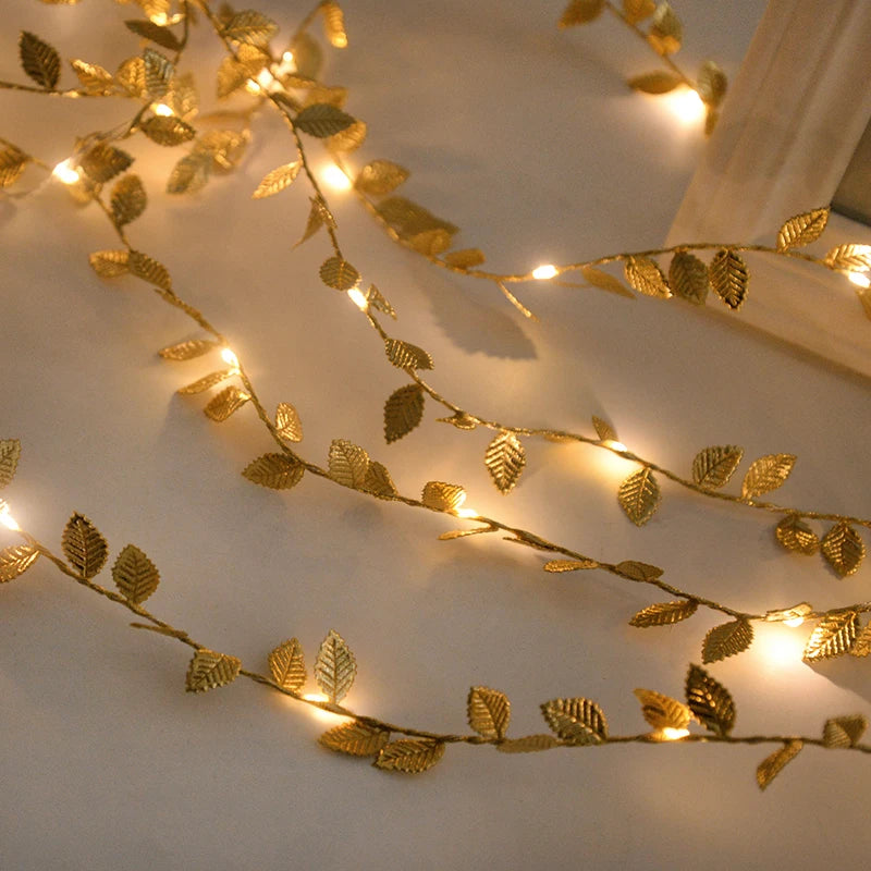 Guirlande Lumineuse Feuilles Dorées – 2M avec 20 LED