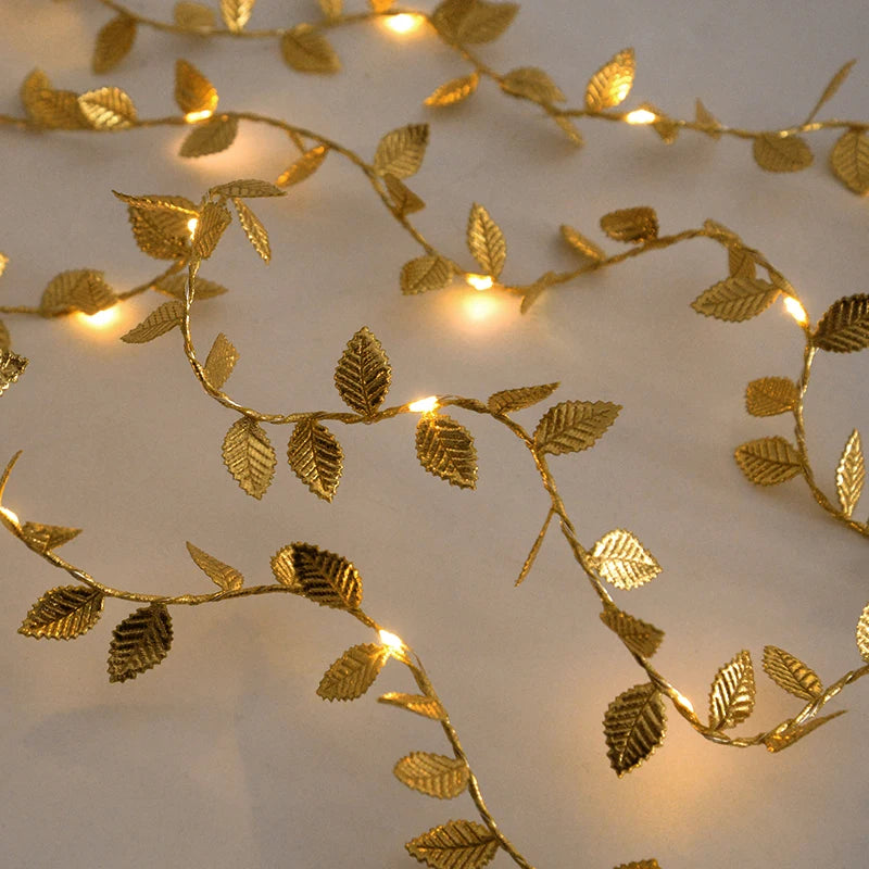 Guirlande Lumineuse Feuilles Dorées – 2M avec 20 LED