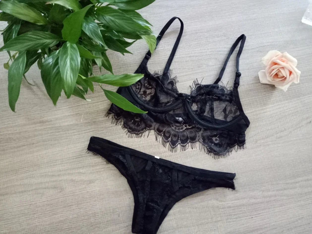 Ensemble de Lingerie Sexy en Dentelle Évider avec Eyelashes, Soutien-Gorge et Culotte