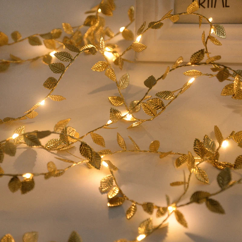 Guirlande Lumineuse Feuilles Dorées – 2M avec 20 LED